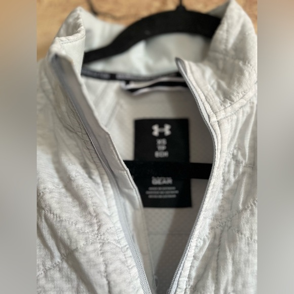 Under armour activewear Vest - Picture 4 of 6